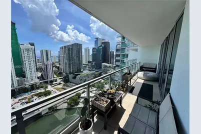 92 SW 3rd St #3811, Miami, FL 33130 - Photo 10