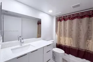 750 SW 138th Ave, Pembroke Pines, FL 33027 - Photo 6