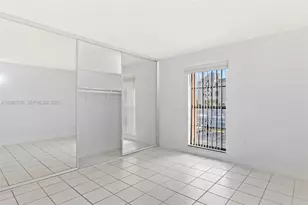 1300 W 47th Pl, Hialeah, FL 33012 - Photo 18