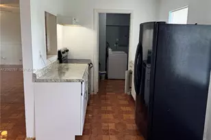 717 SW 79th Ave, North Lauderdale, FL 33068 - Photo 6