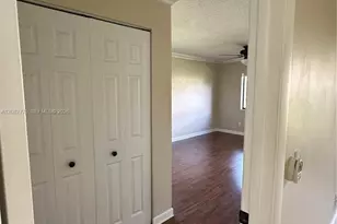 445 Lakeview Dr, Weston, FL 33326 - Photo 54