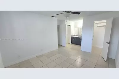 3380 N Pinewalk Dr N #1111, Margate, FL 33063 - Photo 12