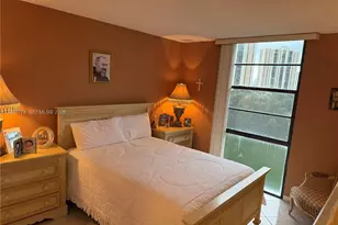 20500 W Country Club Dr, Aventura, FL 33180 - Photo 26