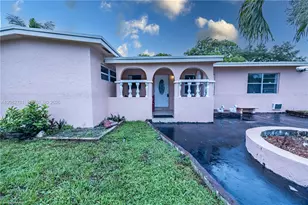 918 NW 13th Ct, Fort Lauderdale, FL 33311 - Photo 2