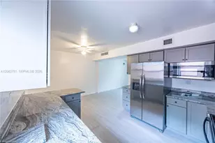 918 NW 13th Ct, Fort Lauderdale, FL 33311 - Photo 8