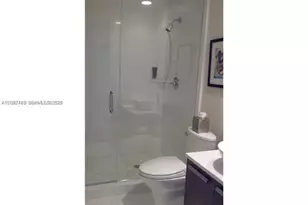 2950 NE 188th St, Aventura, FL 33180 - Photo 18