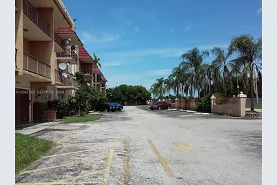5100 SW 41st St #202, Hollywood, FL 33023 - Photo 2