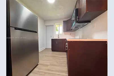 3632 SW 87th Ave #FRONT, Miami, FL 33165 - Photo 6