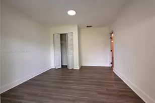 3632 SW 87th Ave, Miami, FL 33165 - Photo 12