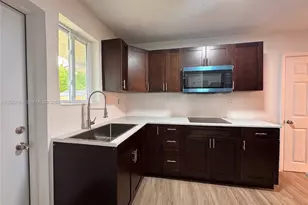 3632 SW 87th Ave, Miami, FL 33165 - Photo 4