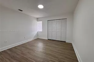 3632 SW 87th Ave, Miami, FL 33165 - Photo 8