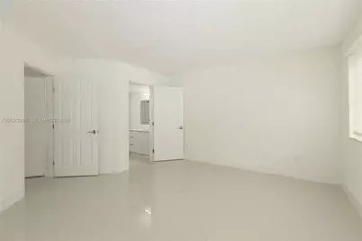 10241 NW 9 Street Cir #109-5, Miami, FL 33172 - Photo 6