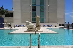 325 NE Biscayne Blvd, Miami, FL 33131 - Photo 38