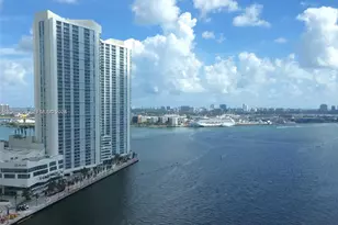 325 NE Biscayne Blvd, Miami, FL 33131 - Photo 1