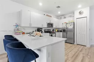 201 SW 159th Way, Pembroke Pines, FL 33027 - Photo 10