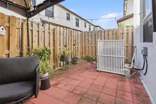 201 SW 159th Way, Pembroke Pines, FL 33027 - Photo 12