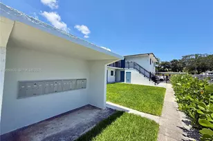 180 NE 57th St, Miami, FL 33137 - Photo 12