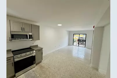180 NE 57th St #2, Miami, FL 33137 - Photo 2