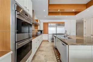 19500 Turnberry Way, Aventura, FL 33180 - Photo 22