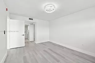 550 SW 138th Ave, Pembroke Pines, FL 33027 - Photo 14