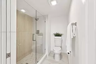 550 SW 138th Ave, Pembroke Pines, FL 33027 - Photo 18