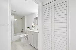 550 SW 138th Ave, Pembroke Pines, FL 33027 - Photo 26