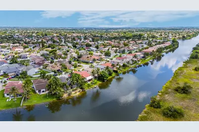 354 SW 183rd Way, Pembroke Pines, FL 33029 - Photo 40