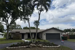 10431 NW 1st Ct, Coral Springs, FL 33071 - Photo 2