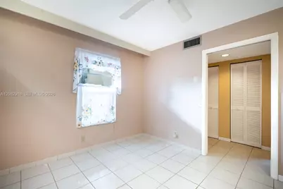 150 S Hollybrook Ter #208, Pembroke Pines, FL 33025 - Photo 10