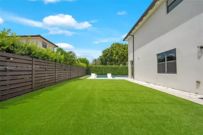 8981 NW 161st Ter, Miami Lakes, FL 33018 - Photo 46