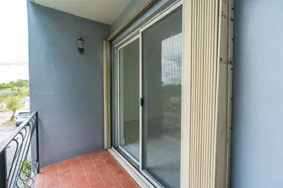 6825 W Flagler St #202, Miami, FL 33144 - Photo 12