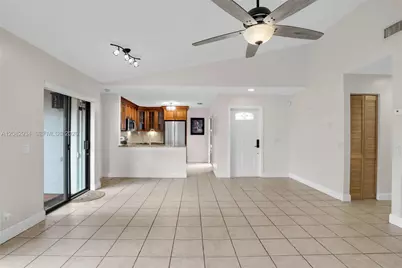 17624 NW 63rd Ct, Hialeah, FL 33015 - Photo 14