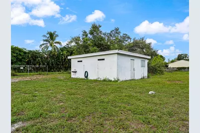 4475 Kirk Rd, Lake Worth, FL 33461 - Photo 18