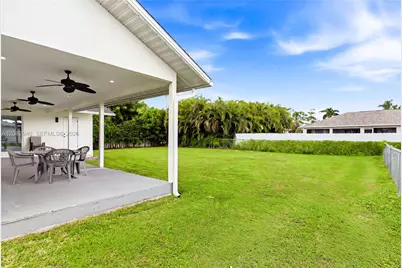 256 SE Santa Barbara Pl, Other City - In The State Of Florida, FL 33990 - Photo 40
