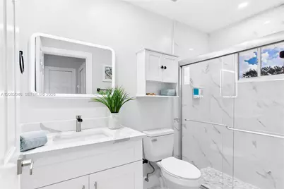 256 SE Santa Barbara Pl, Other City - In The State Of Florida, FL 33990 - Photo 32