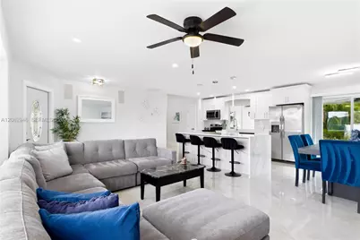 256 SE Santa Barbara Pl, Other City - In The State Of Florida, FL 33990 - Photo 18