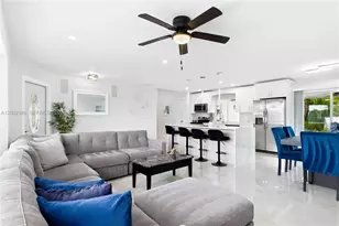 256 SE Santa Barbara Pl, Other City - In The State Of Florida, FL 33990 - Photo 18
