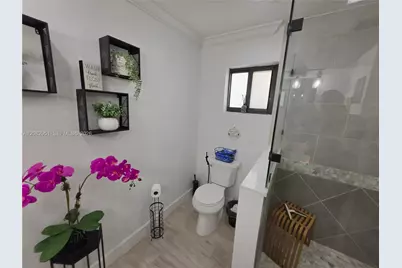 8450 NW 178th St, Hialeah, FL 33015 - Photo 72