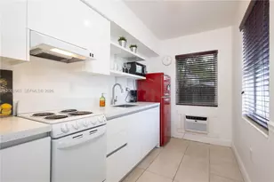 471 NE 37th St, Miami, FL 33137 - Photo 2