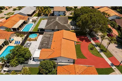 9831 SW 4th St, Miami, FL 33174 - Photo 10