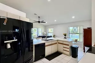 5796 SW 89th Way, Cooper City, FL 33328 - Photo 4