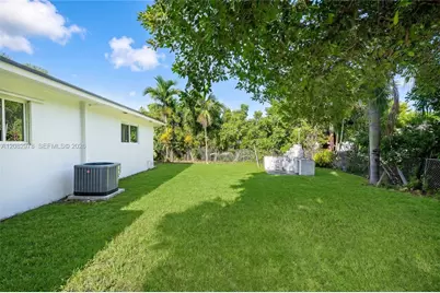 10441 SW 46th Ter, Miami, FL 33165 - Photo 16
