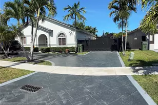 709 SE 13th Terrace, Homestead, FL 33033 - Photo 1
