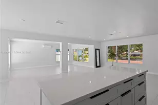 421 S 56th Terrace, Hollywood, FL 33023 - Photo 8