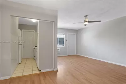 8129 Abbott Ave #10, Miami Beach, FL 33141 - Photo 6