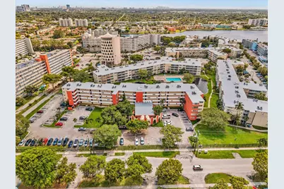 1700 NE 191st St #102, Miami, FL 33179 - Photo 48
