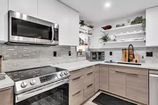 1700 NE 191st St, Miami, FL 33179 - Photo 12