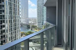 77 SE 5th, Miami, FL 33131 - Photo 10