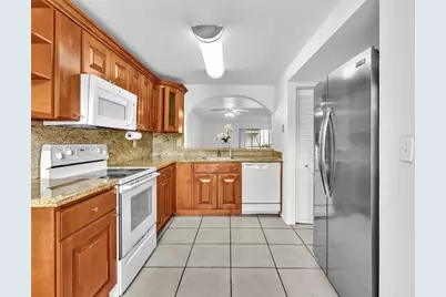 10110 NW 41st St #78-7, Doral, FL 33178 - Photo 16