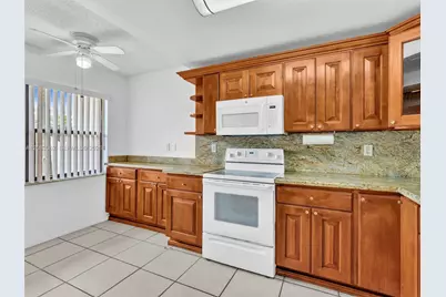 10110 NW 41st St #78-7, Doral, FL 33178 - Photo 12